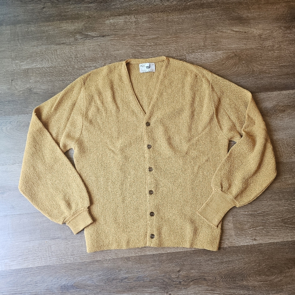 Vintage 60's 70's Searts mustard yellow 100% Alpaca mens cardigan size Large